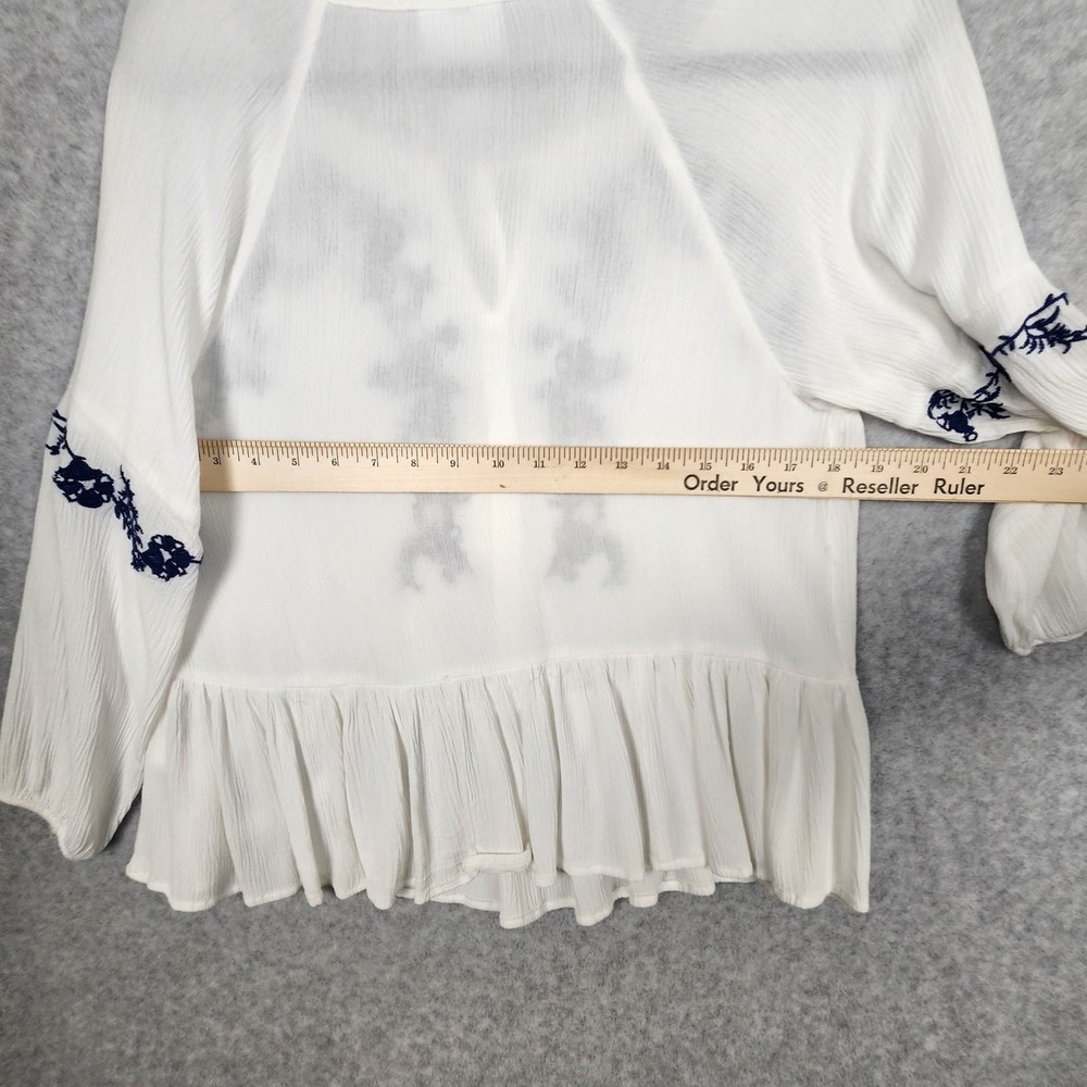 Liz Claiborne Blouse Womens Medium White Blue Embroidered Peasant Boho Top Rayon - Picture 9 of 11